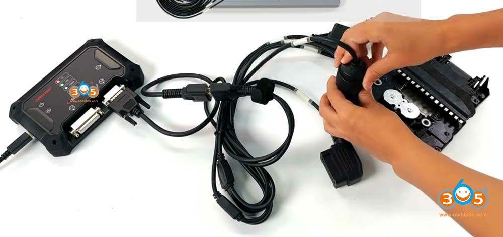 connect-obdstar-ecu-master-with-gearbox-cable-3