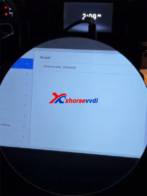 xhorse-key-tool-plus-add-renault-kwid-flip-key-1 