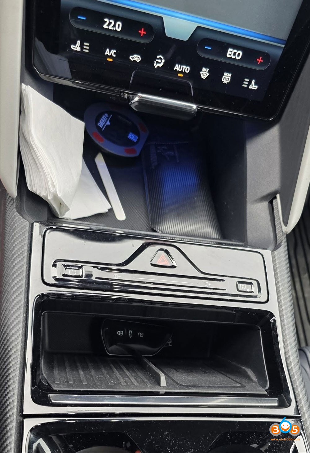 Ford-Transit-Custom-2025-VW-Style-5D-Key-2